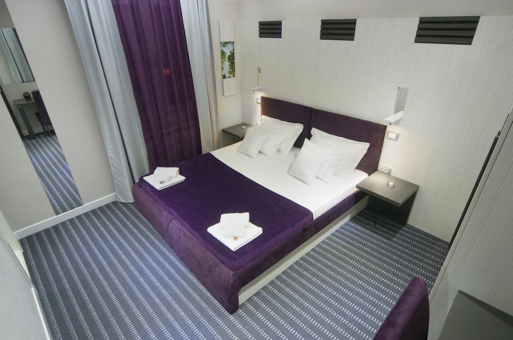 Hotel Viva Kragujevac Værelse billede